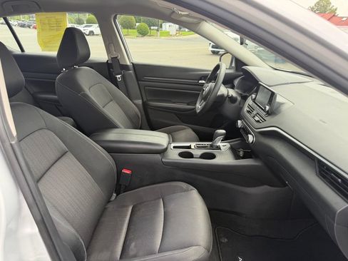 Used 2022 Nissan Altima 2.5 S FWD image 30