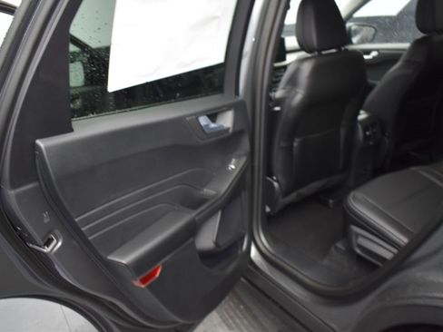 New 2025 Ford Escape SE image 12