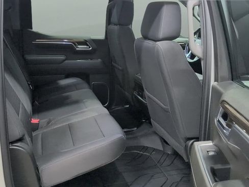 Used 2022 Chevrolet Silverado 1500 LT AWD/4WD image 23