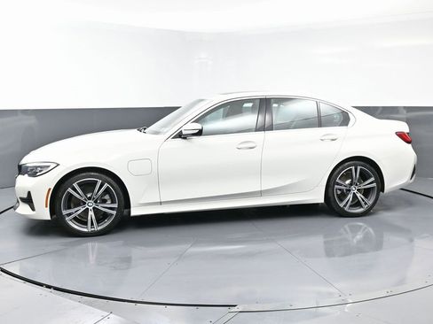 Used 2021 BMW 330e w/ Driving Assistance Package image 6