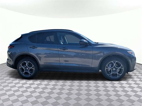 Used 2021 Alfa Romeo Stelvio Sprint w/ Nero Edizione image 2