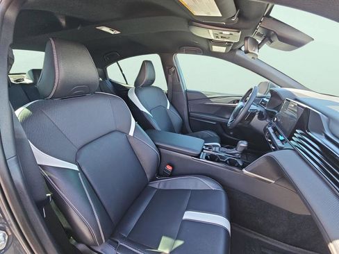 Used 2025 Toyota Camry SE image 19