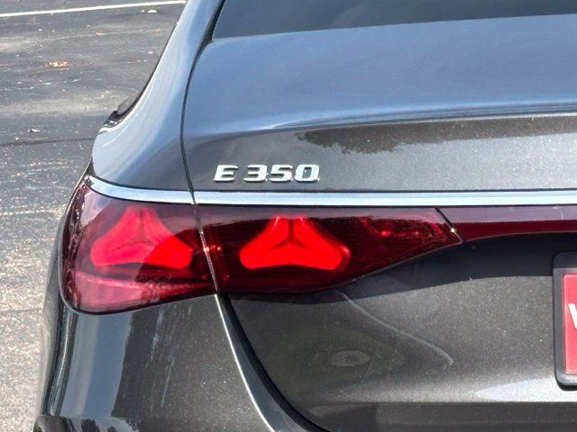 New 2027 Mercedes-Benz E 350 4MATIC Sedan image 11