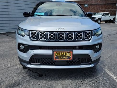Used 2025 Jeep Compass Limited AWD/4WD image 3