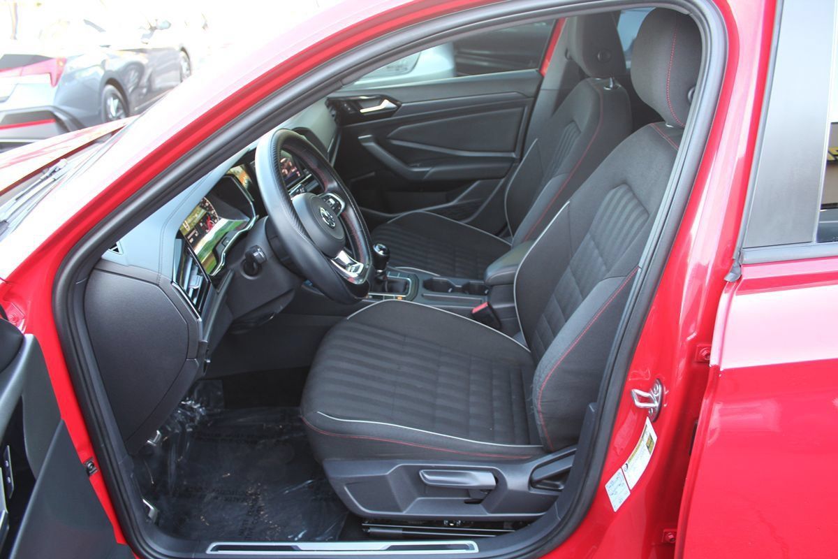 Used 2019 Volkswagen Jetta GLI FWD image 19