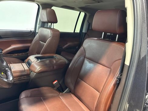 Used 2018 Chevrolet Suburban Premier AWD/4WD image 30