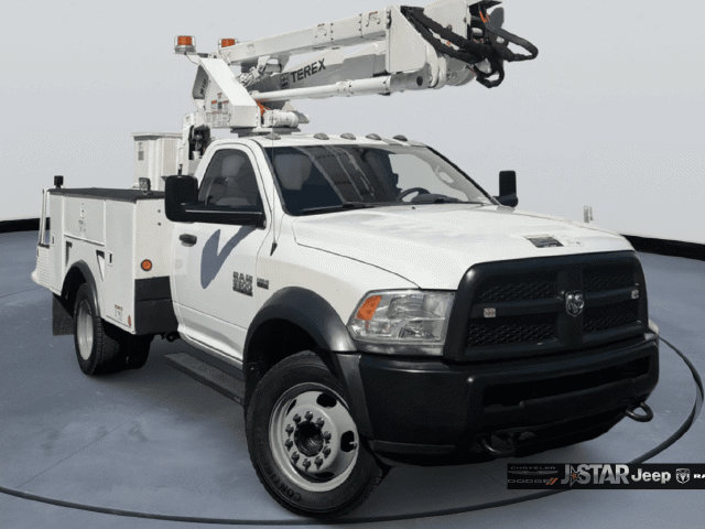 Used 2016 RAM 5500 Tradesman w/ Payload Upgrade Package AWD/4WD image 3