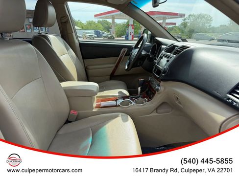 Used 2013 Toyota Highlander Limited AWD/4WD image 17