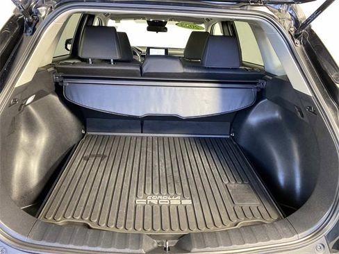 Used 2023 Toyota Corolla Cross LE image 8