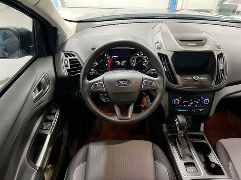 Used 2018 Ford Escape SE w/ SE Sync 3 Package AWD/4WD image 11