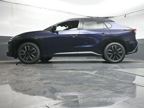 New 2026 Subaru Solterra Premium w/ Premium Convenience Package AWD/4WD image 35