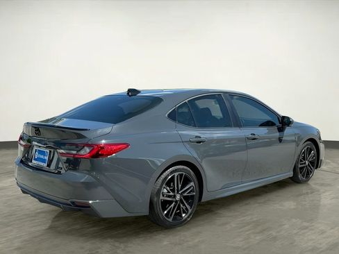 Used 2025 Toyota Camry XSE FWD image 8