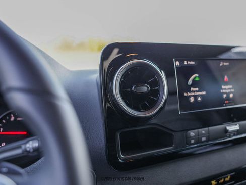 Used 2024 Mercedes-Benz Sprinter 2500 image 39