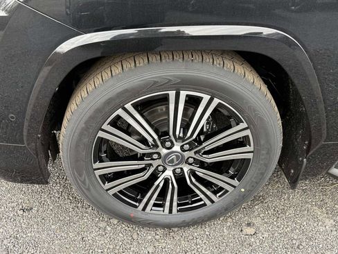 New 2026 Lexus LX 700h Luxury image 7