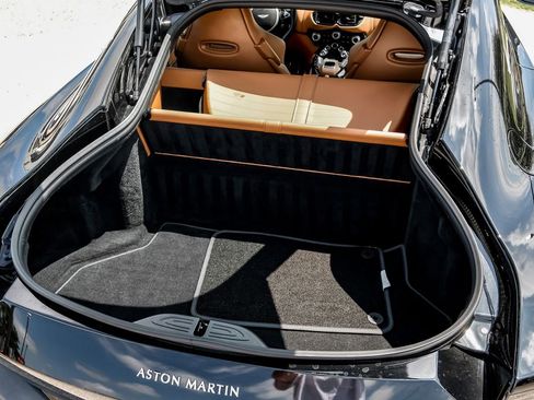 Used 2020 Aston Martin V8 Vantage Coupe RWD image 45