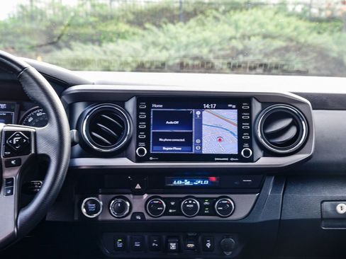 Certified 2023 Toyota Tacoma TRD Off-Road image 16