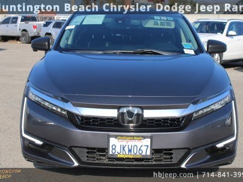 Used 2019 Honda Clarity Plug-In Hybrid image 2