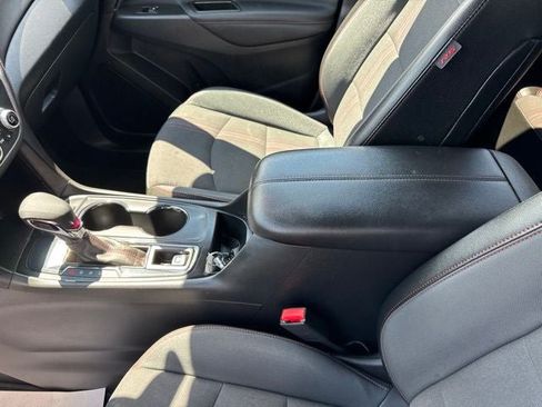 Used 2023 Chevrolet Equinox RS FWD image 16