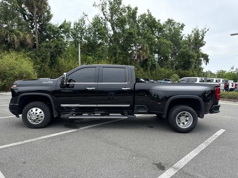 Used 2024 Chevrolet Silverado 3500 High Country w/ High Country Premium Package AWD/4WD image 6