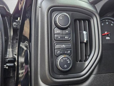 Used 2022 Chevrolet Silverado 1500 Custom AWD/4WD image 21
