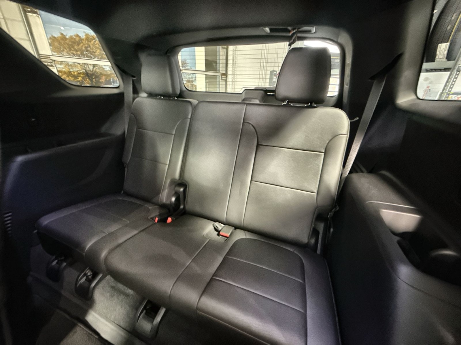Used 2023 Chevrolet Traverse High Country AWD/4WD image 27
