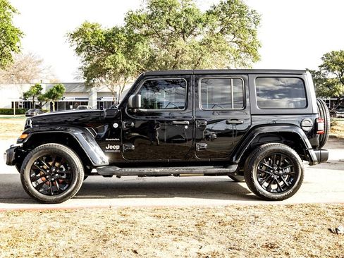 Used 2023 Jeep Wrangler Unlimited Sahara image 8
