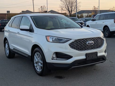 Certified 2023 Ford Edge SEL w/ Convenience Package AWD/4WD image 2