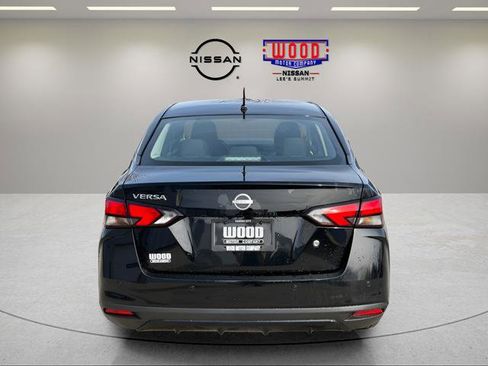 Used 2025 Nissan Versa S w/ Trunk Package image 4