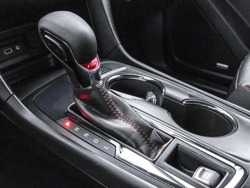 Used 2022 Chevrolet Equinox RS w/ RS Leather Package FWD image 32