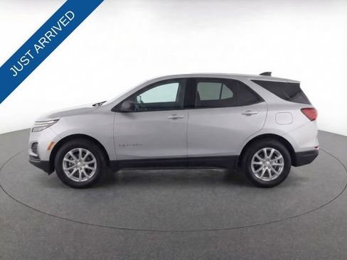 Used 2024 Chevrolet Equinox LS w/ LS Convenience Package image 11