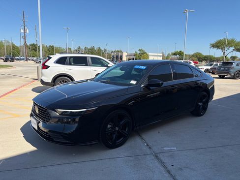 Certified 2025 Honda Accord Sport image 4