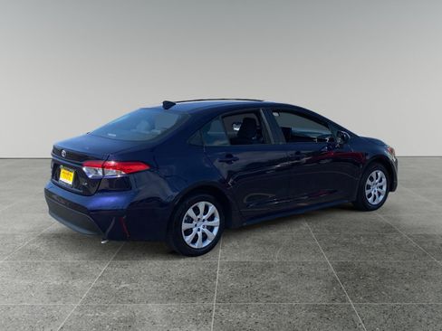 Used 2024 Toyota Corolla LE FWD image 5