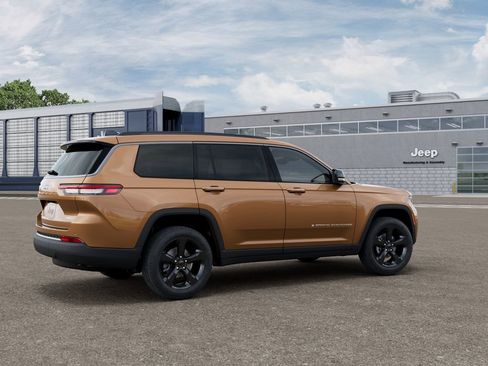 New 2026 Jeep Grand Cherokee L Limited AWD/4WD image 4