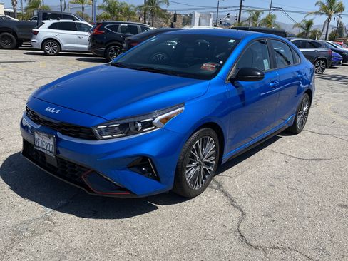 Used 2023 Kia Forte GT-Line w/ GT-Line Technology Package FWD image 2