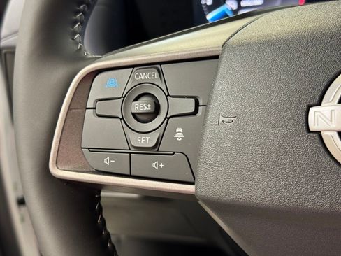 New 2026 Nissan Sentra SL w/ Floor Mat Package FWD image 31
