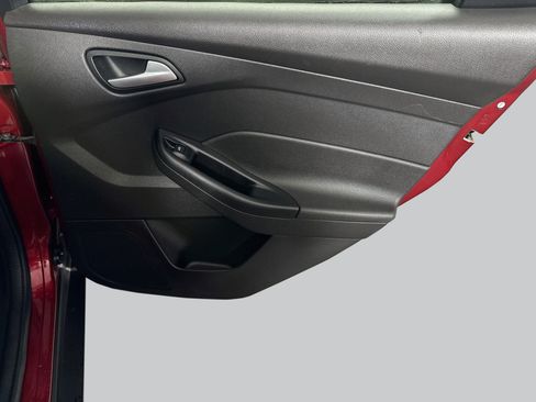 Used 2017 Ford Focus SE FWD image 27