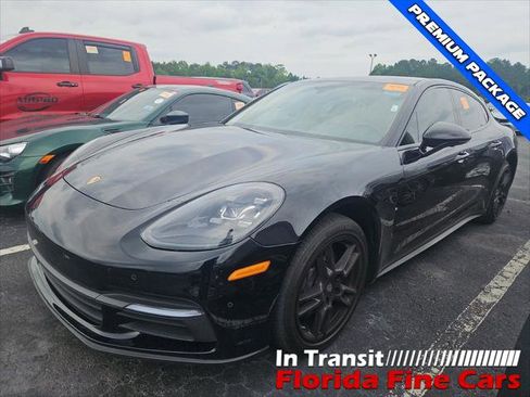 Used 2017 Porsche Panamera RWD image 2