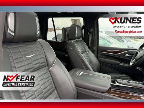 Used 2022 Cadillac Escalade Sport Platinum image 34