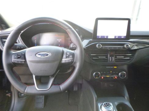 Used 2025 Ford Escape ST-Line Select image 10