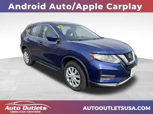Used 2020 Nissan Rogue S image 1