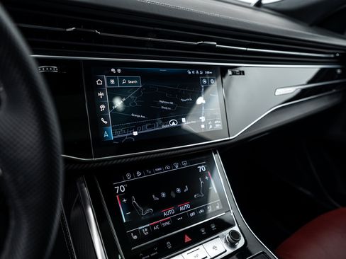 Certified 2024 Audi SQ8 Prestige AWD/4WD image 15
