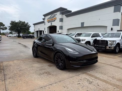 Used 2021 Tesla Model Y Performance AWD/4WD image 2