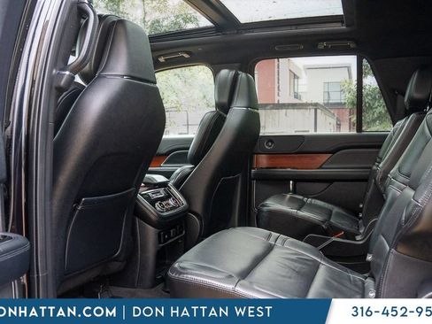 Used 2021 Lincoln Navigator L Reserve RWD image 19