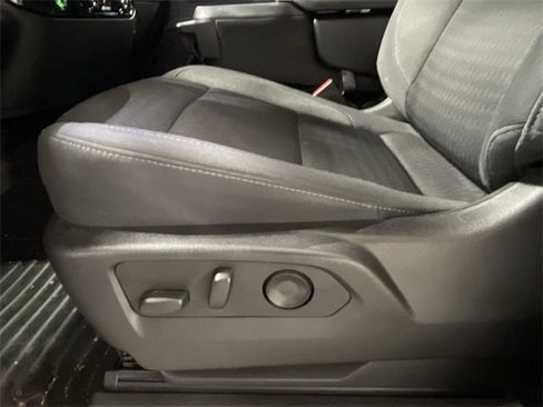 Used 2023 Chevrolet Silverado 1500 LT image 18