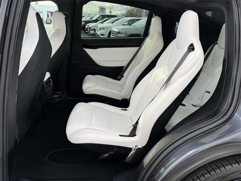 Used 2019 Tesla Model X 100D image 15