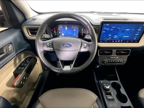 Used 2025 Ford Maverick Lariat AWD/4WD image 6