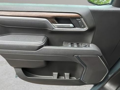 Used 2025 Chevrolet Silverado 1500 LT RWD image 19