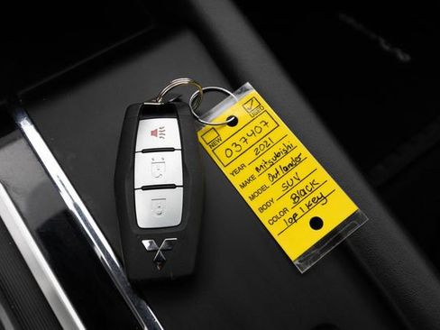 Used 2022 Mitsubishi Outlander ES AWD/4WD image 7