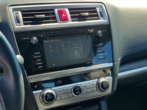 Used 2017 Subaru Legacy 2.5i Limited image 29