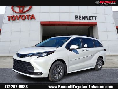 New 2025 Toyota Sienna XLE